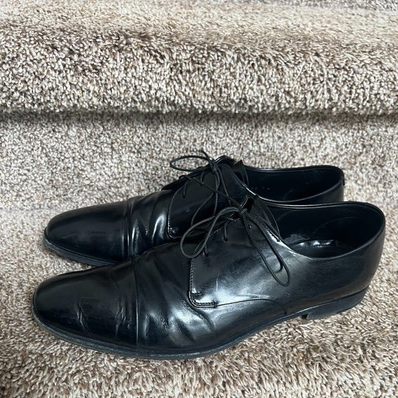 Prada Men\'s Black Leather Cap Toe Oxfords. main image 12